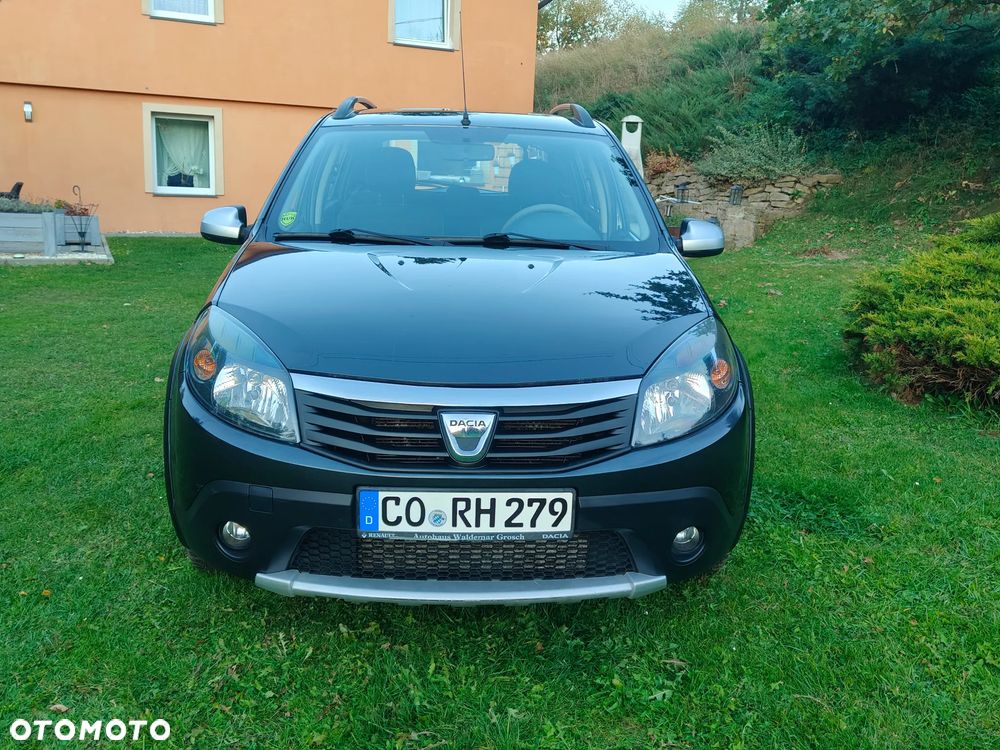 Dacia Sandero 2012 photo 2