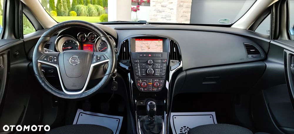 Opel Astra 1.4 Turbo Exklusiv - 18