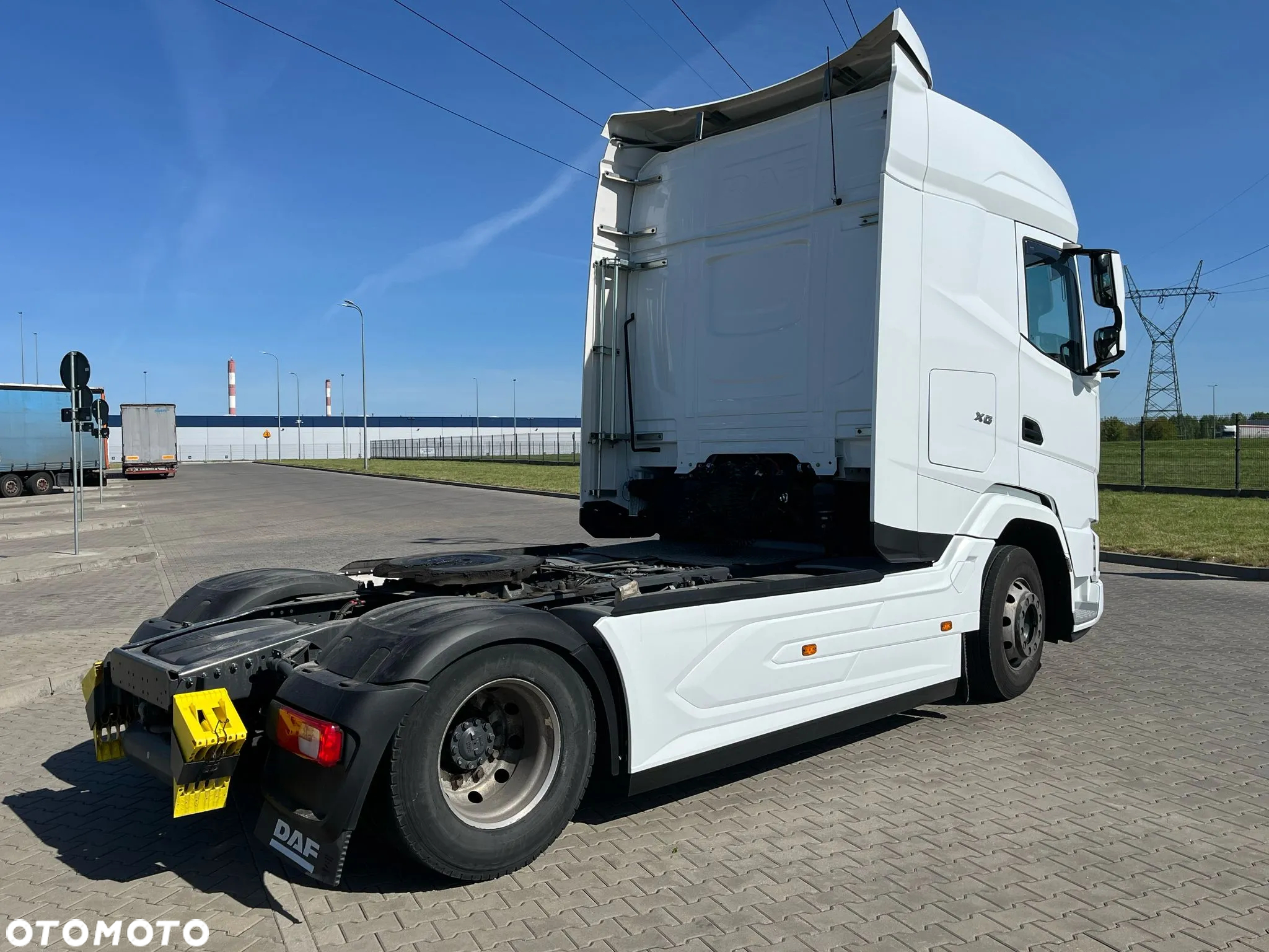 DAF XG+ - 8