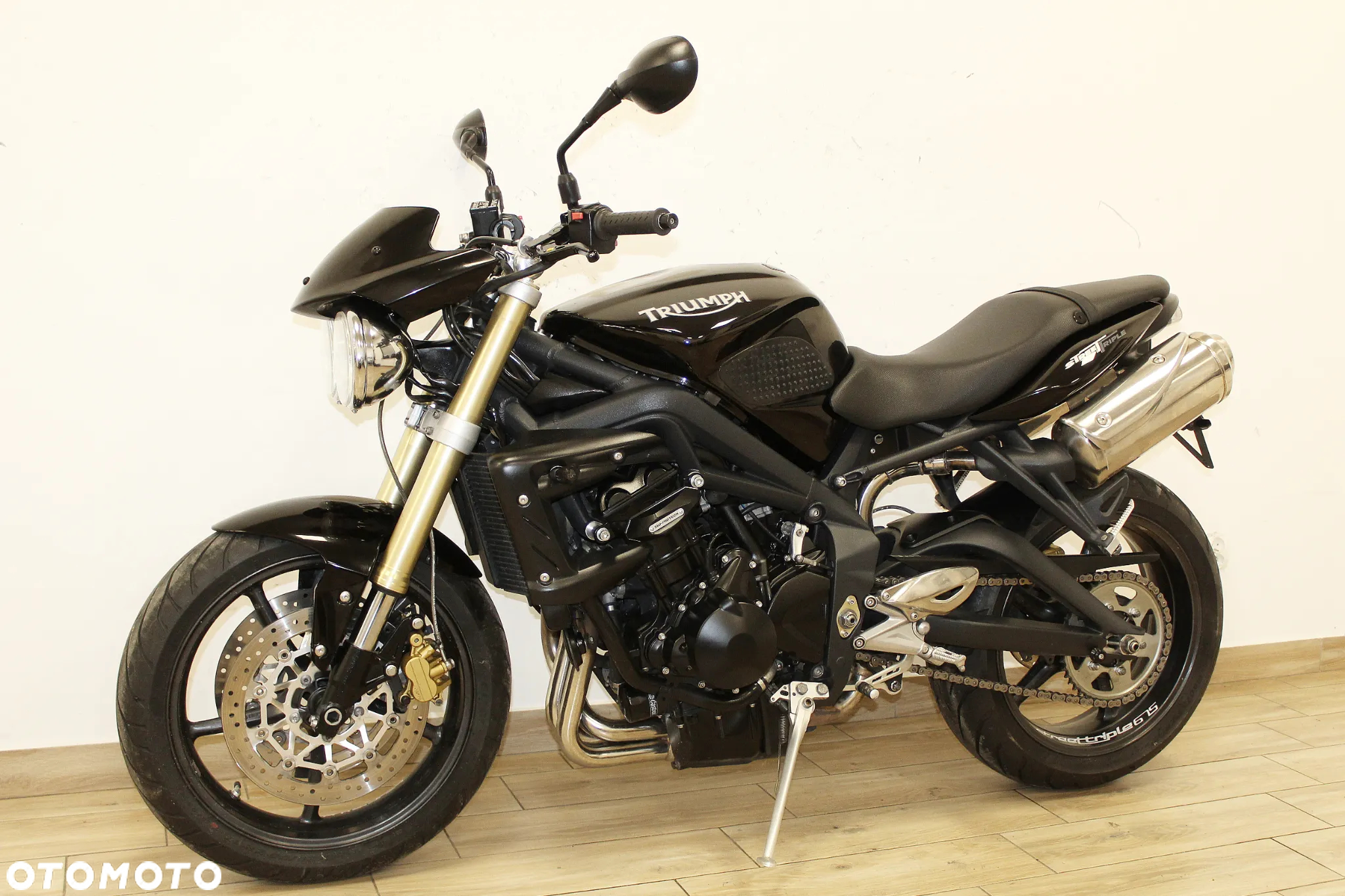 Triumph Street Triple - 4