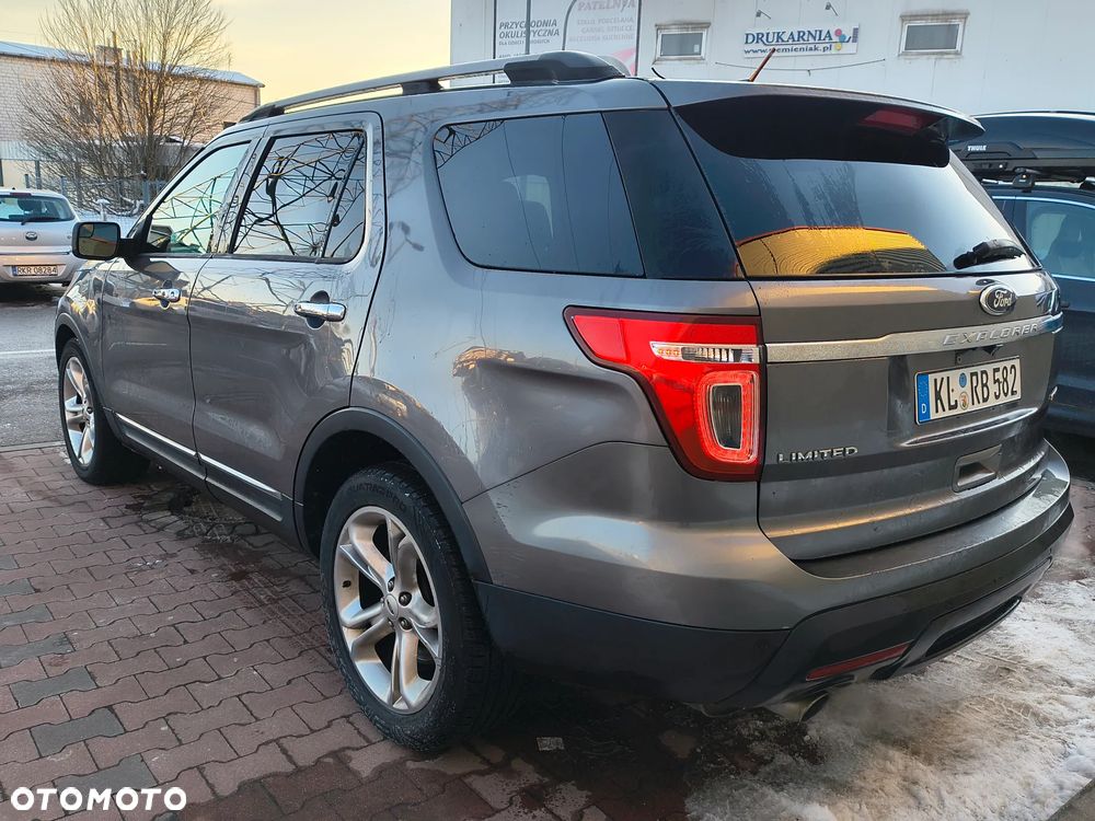 Ford Explorer - 12