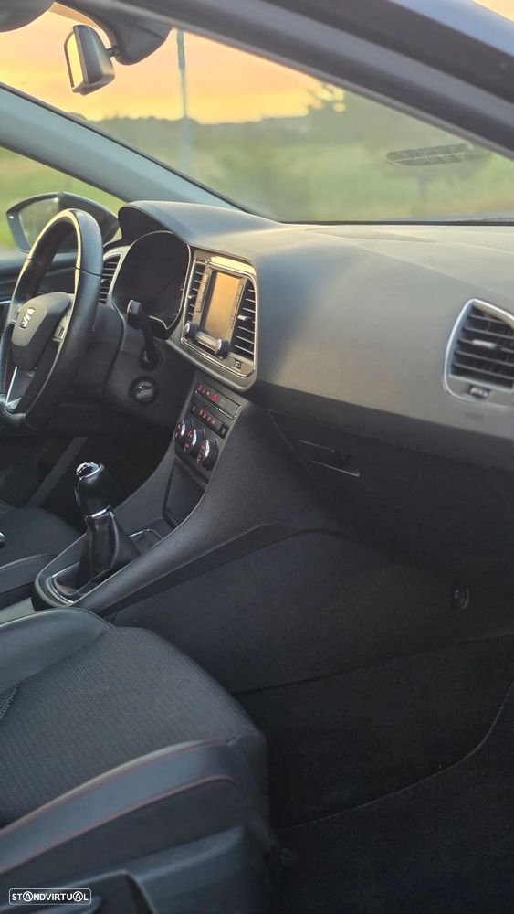 SEAT Leon 2.0 TDI DPF S&S FR - 31