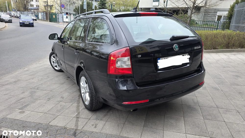 Skoda Octavia 1.6 TDI Active DSG - 18