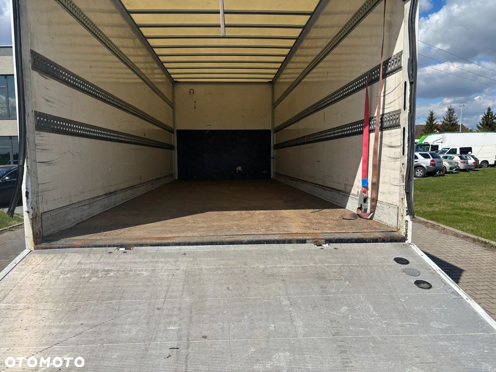 Mercedes-Benz ATEGO 1227 kontener z windą ,  kabina sypialna , webasto, klimatyzacja, niski przebieg , bezwypadkowy. (nie 1224, 1230) - 21