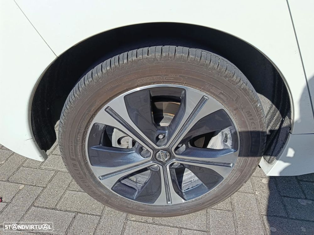Nissan Leaf - 13