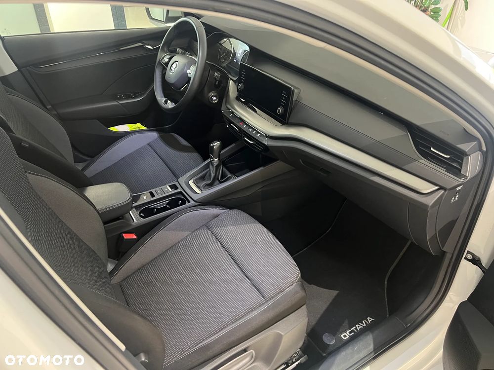 Skoda Octavia 1.5 TSI ACT Ambition - 10