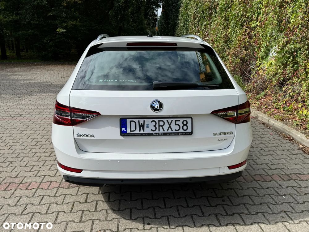 Skoda Superb 2.0 TDI 4x4 Style DSG - 4