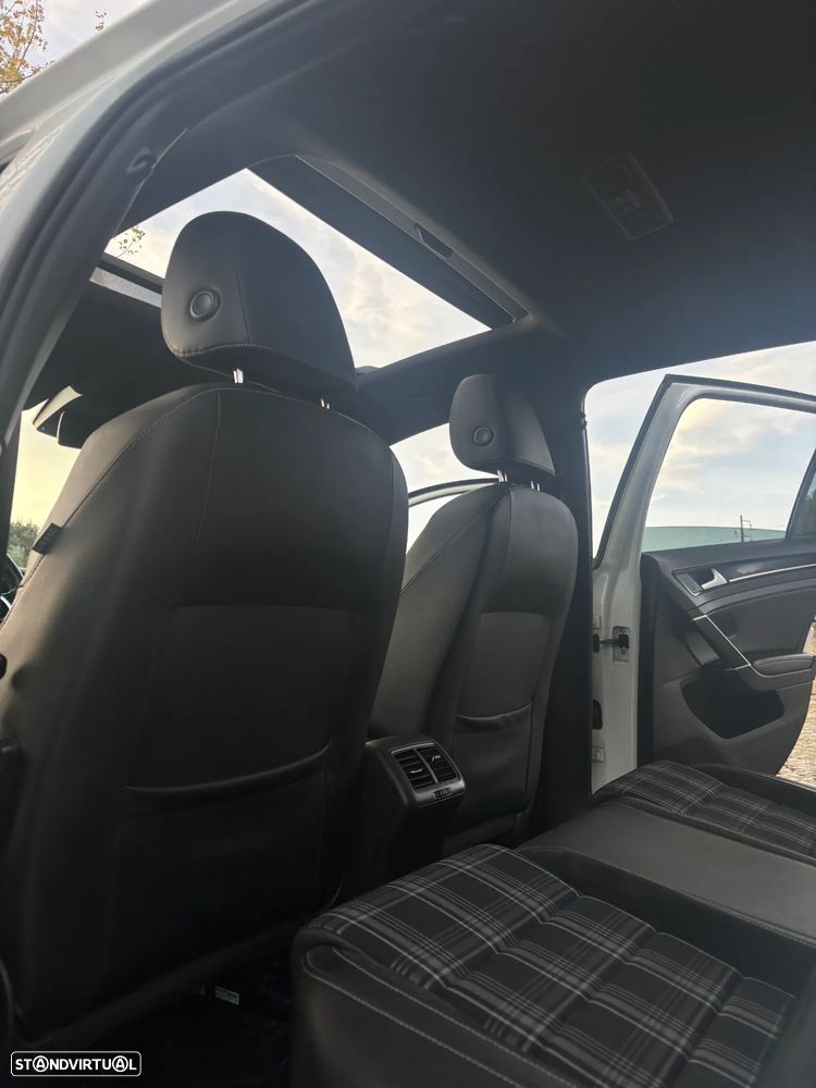 VW Golf 2.0 TDi GTD - 23