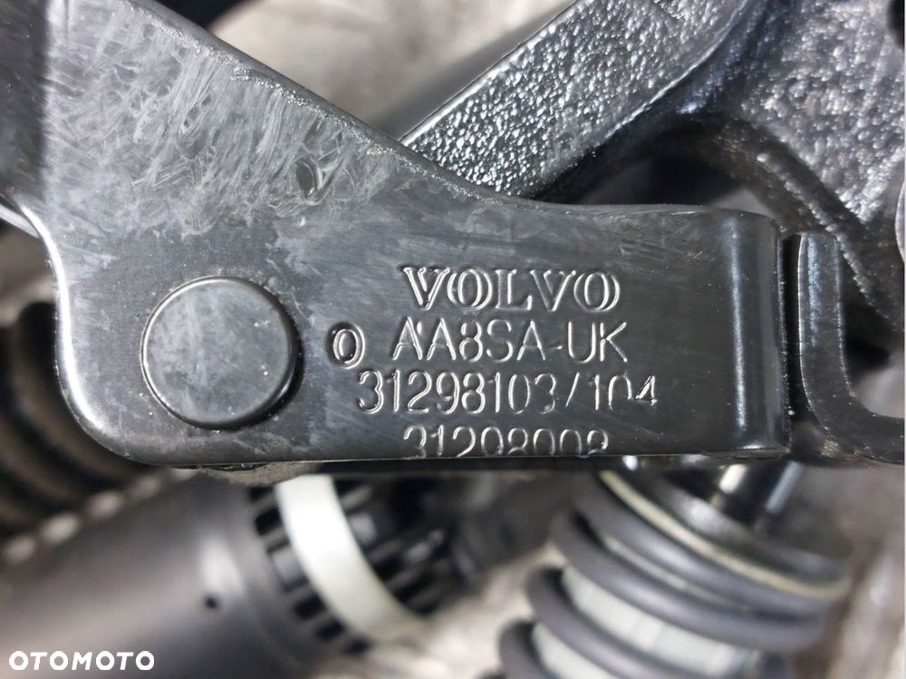KOMPLETNY TYŁ VOLVO V70 III LIFT 019-26 KLAPA ELEKTRYCZNA ZDERZAK TYŁ LAMPY - 35