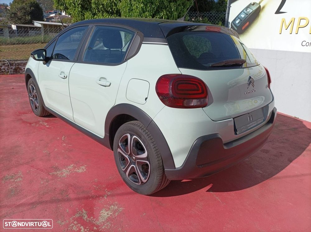 Citroën C3 1.2 PureTech Attraction - 2