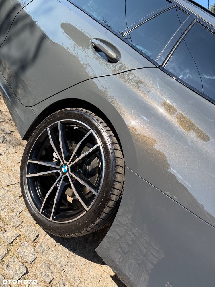 BMW Seria 3 320d xDrive - 12
