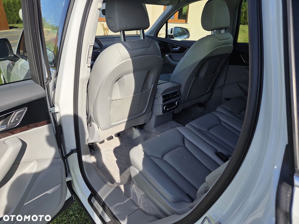 Audi Q7 3.0 TFSI Quattro Tiptronic - 25