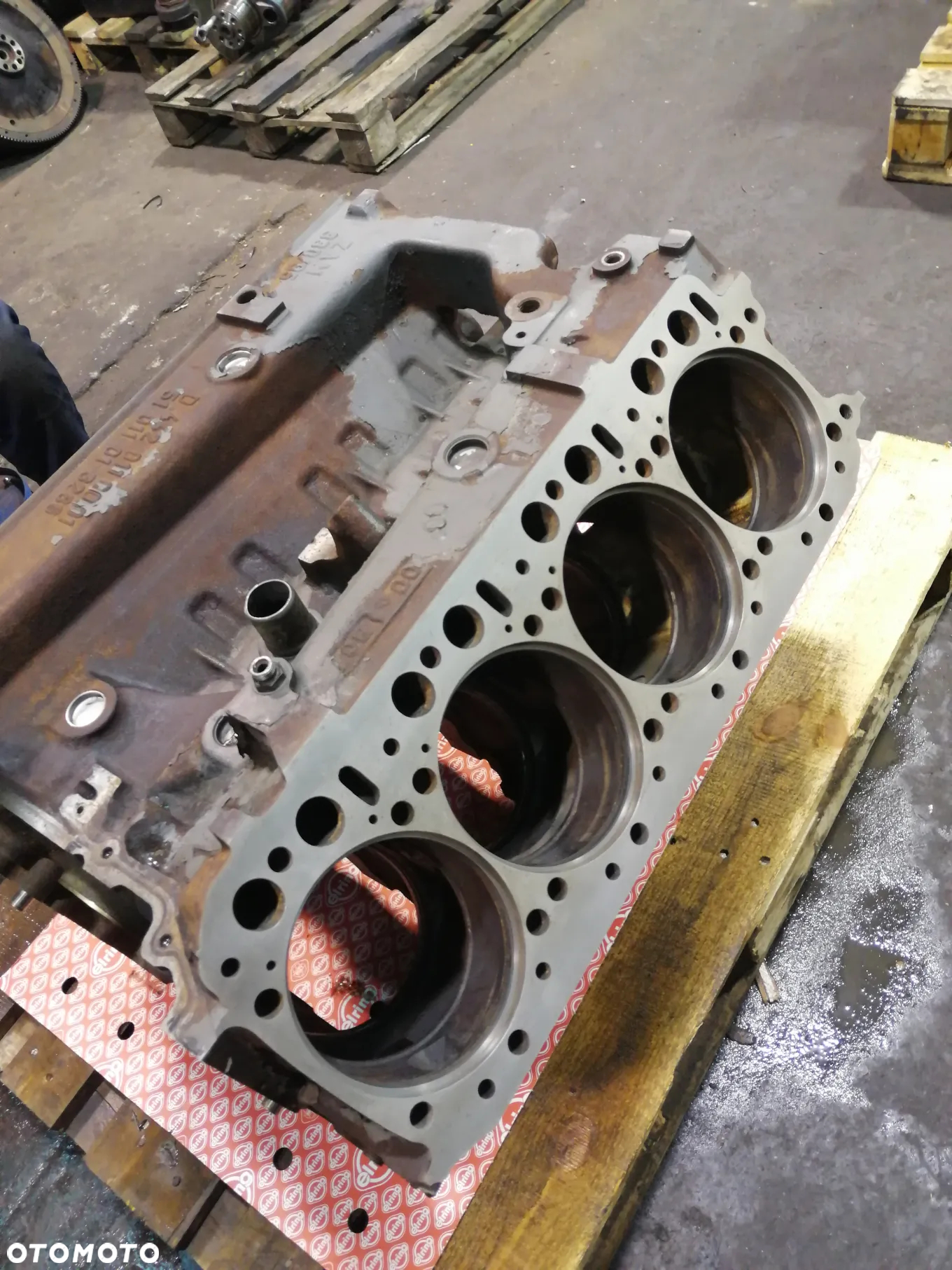 Blok silnika do Mercedes-Benz SK, Setra OM442LA V8 - 2