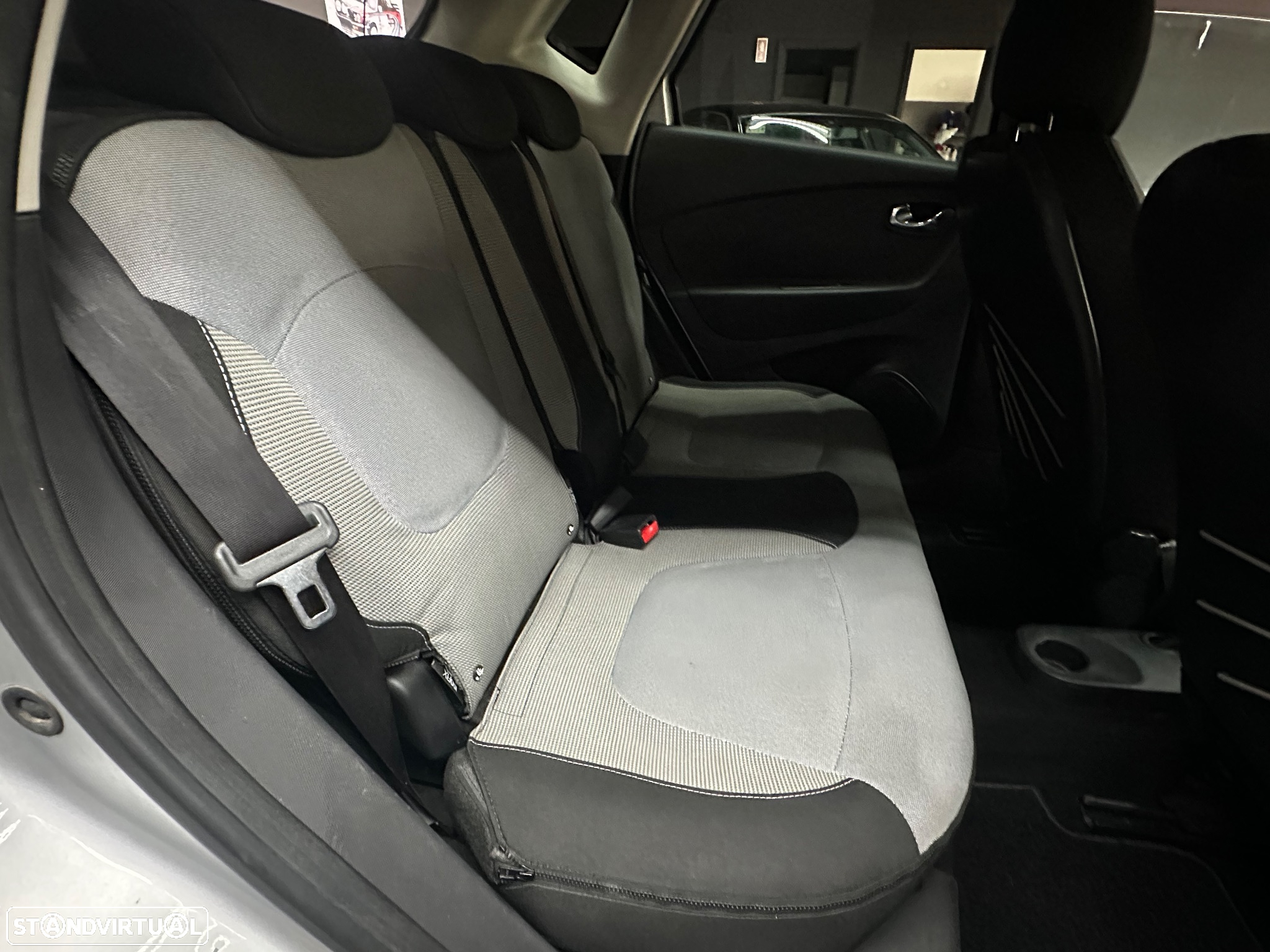 Renault Captur ENERGY dCi 90 S&S Intens - 17