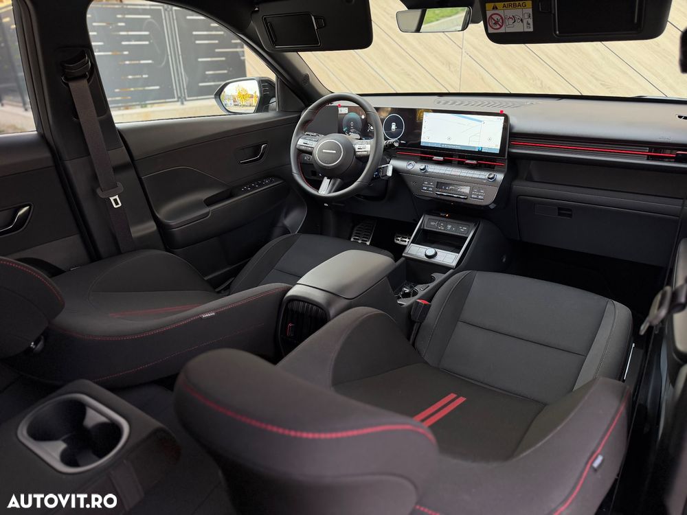 Hyundai KONA - 17