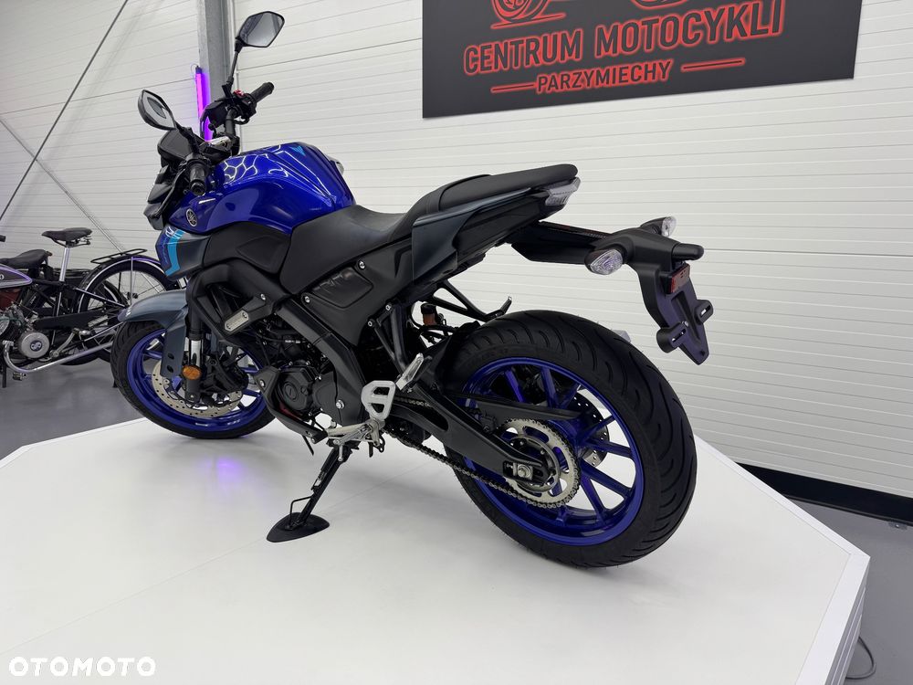 Yamaha MT - 8