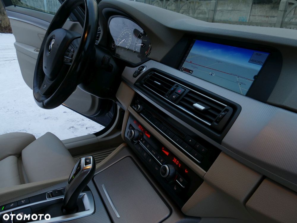 BMW Seria 5 535d xDrive Sport-Aut Luxury Line - 25