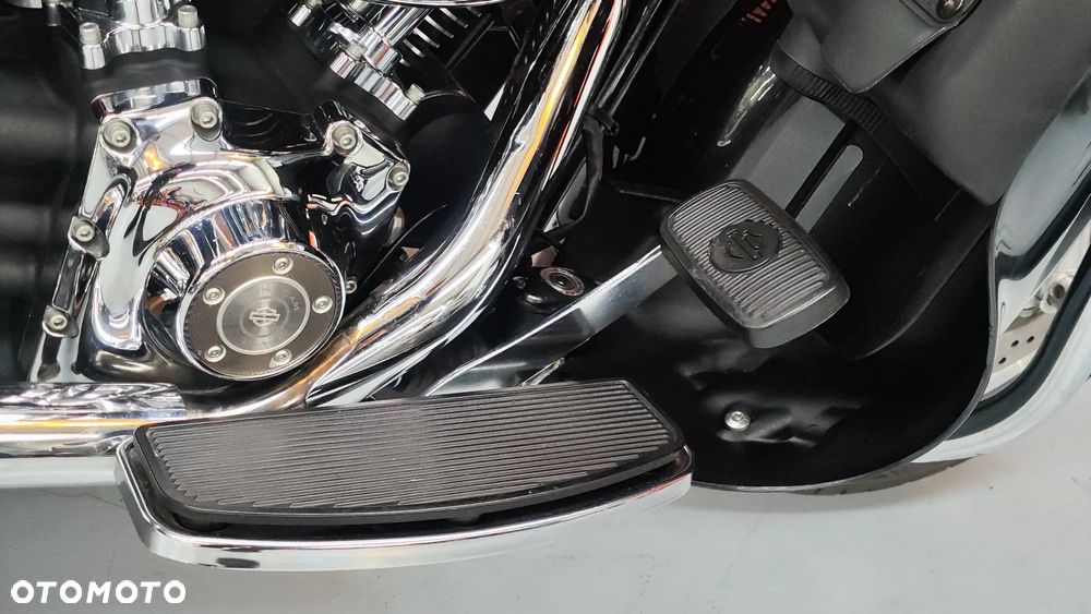 Harley-Davidson Touring Ultra Limited - 14