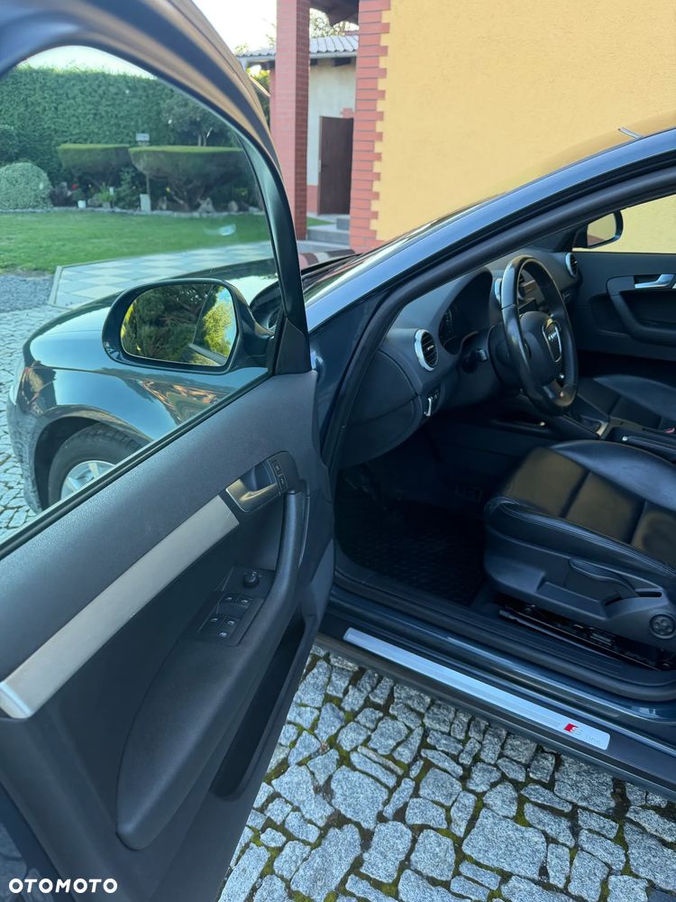 Audi A3 Sportback 2.0 TDI DPF quattro S line Sportpaket - 10