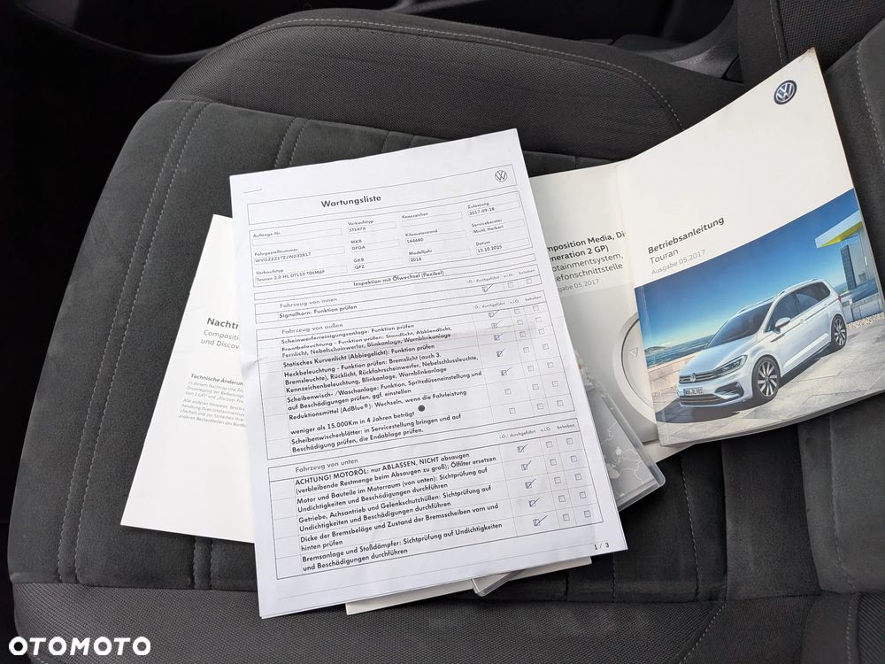 Volkswagen Touran - 22