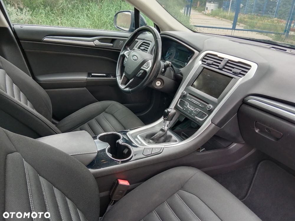 Ford Mondeo - 26