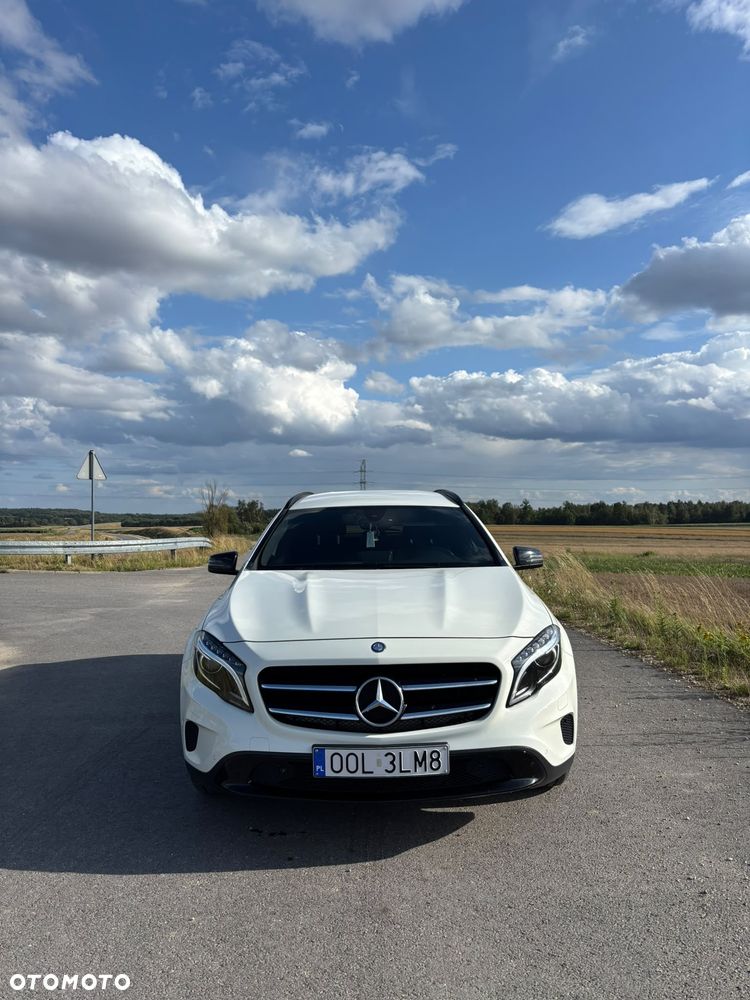 Mercedes-Benz GLA 220 d 4-Matic Urban - 8