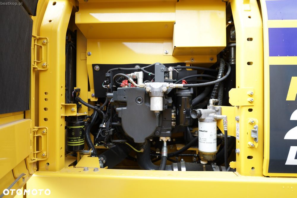 Komatsu PC210LC-11 - 31