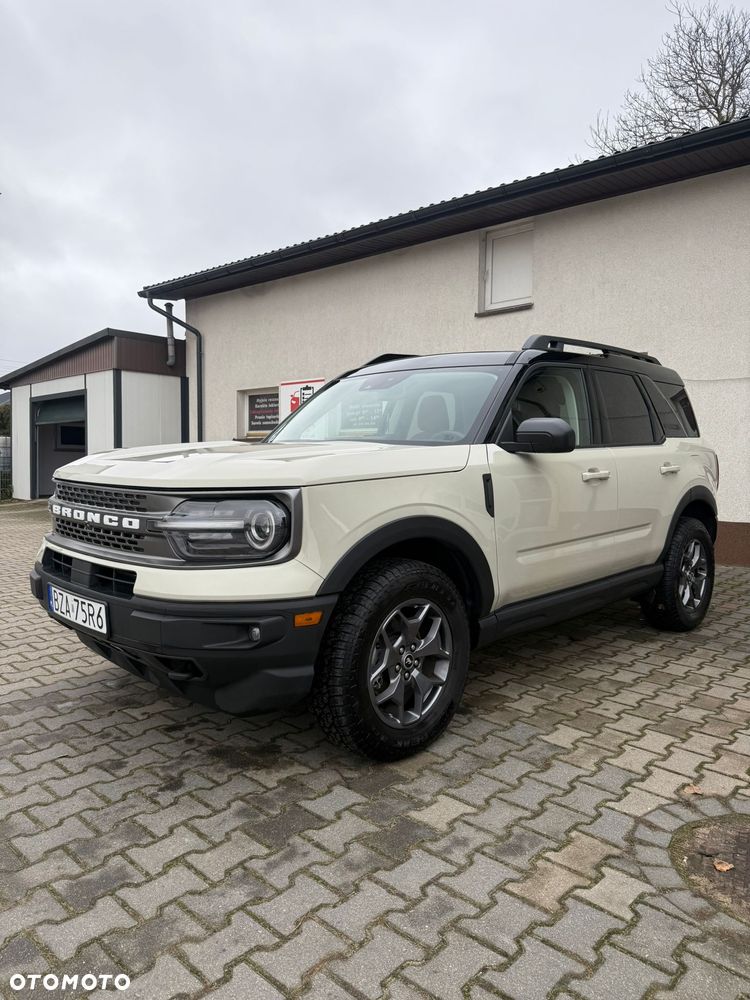 Ford Bronco - 5