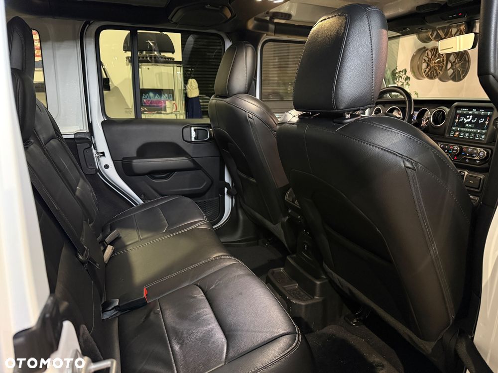 Jeep Wrangler Unlimited GME 2.0 Turbo Sahara - 26