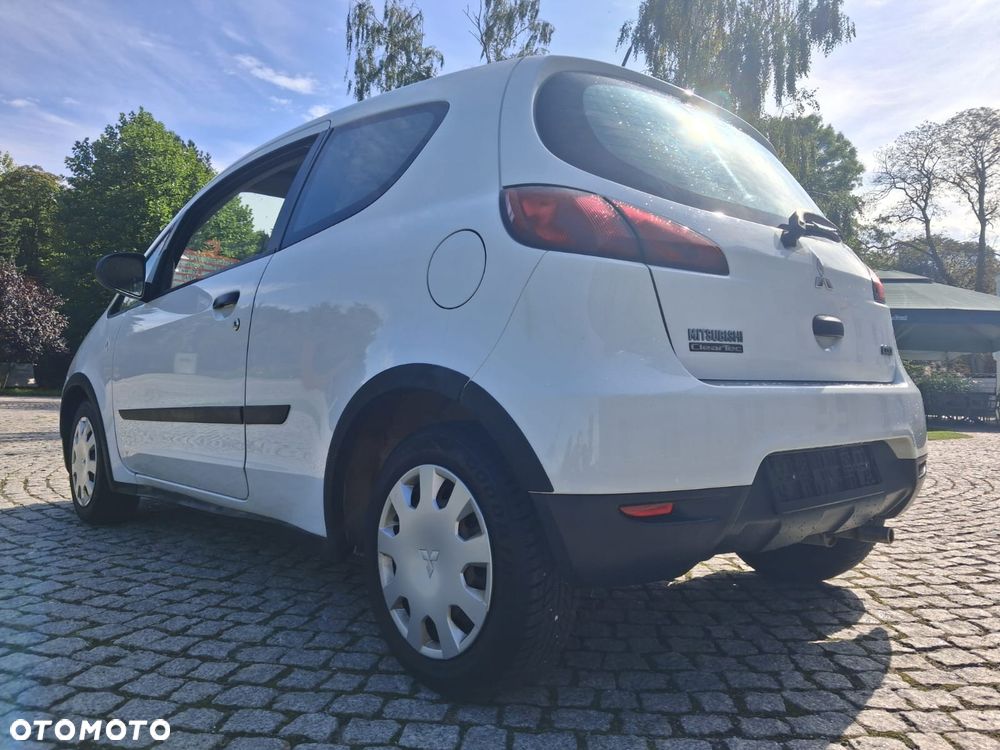 Mitsubishi Colt - 30