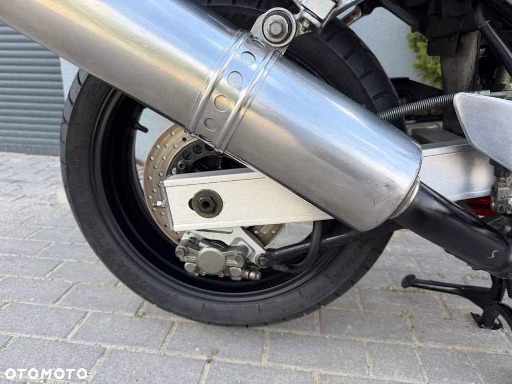 Yamaha FZS - 22