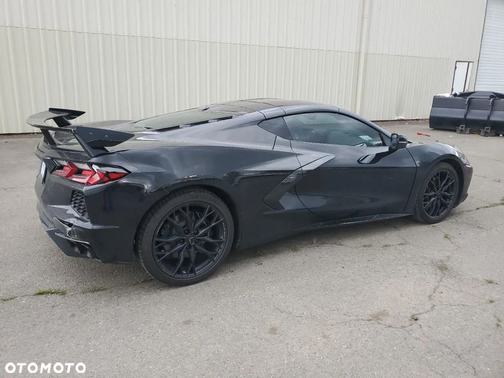 Chevrolet Corvette - 5