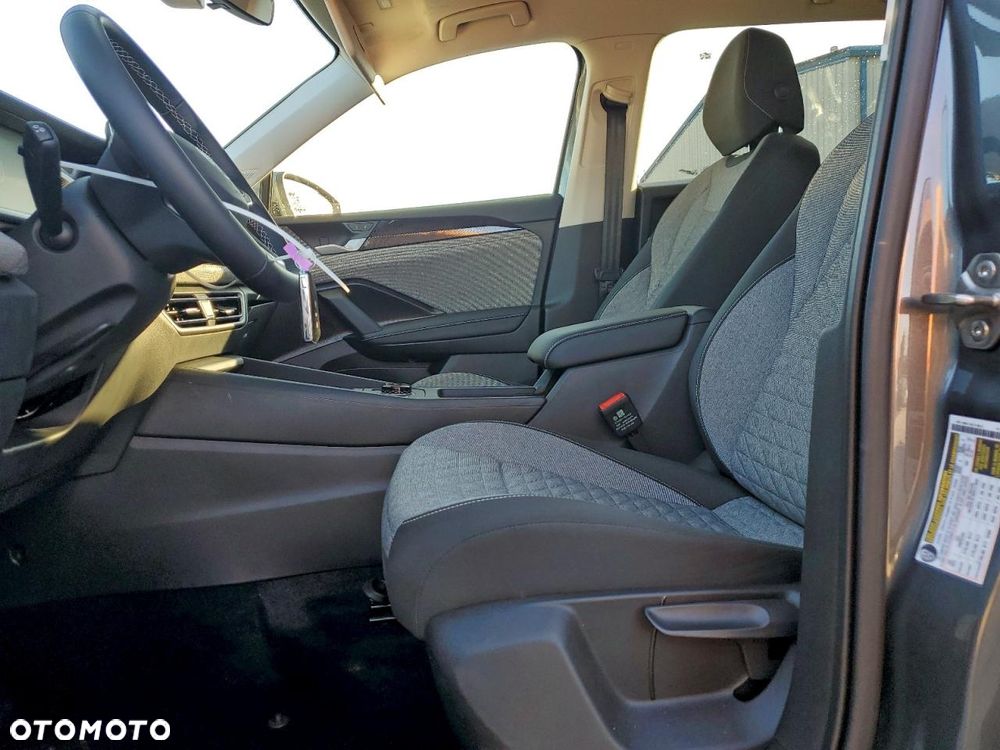 Volkswagen Tiguan - 8