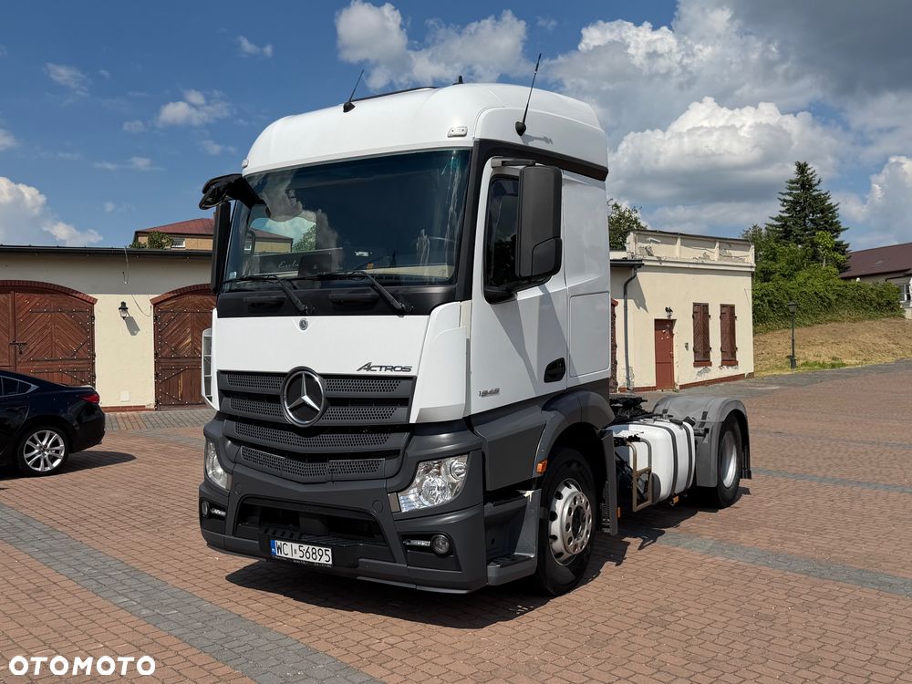 Mercedes-Benz Actros - 3