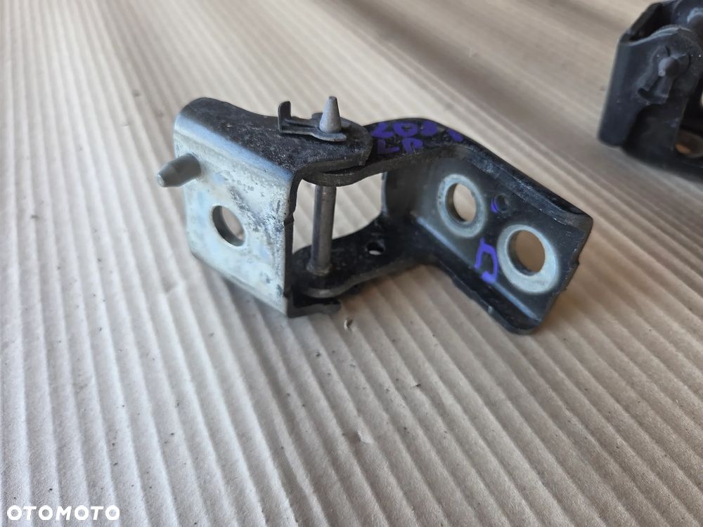 Zawiasy drzwi lewych przednich Peugeot 208 II KTV - 2