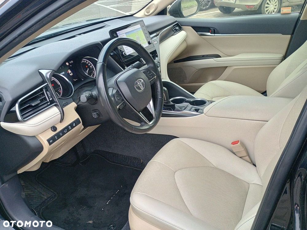 Toyota Camry 2.5 Hybrid Executive CVT - 15