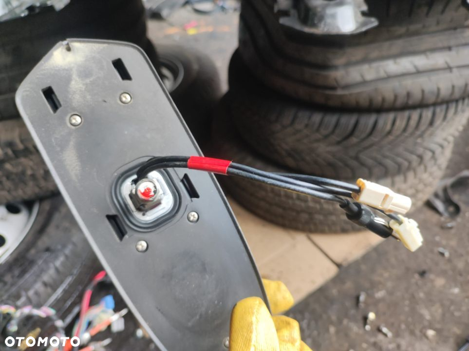 Mitsubishi Outlander III Hybryda 2.4 PHEV antena rekin GPS - 2