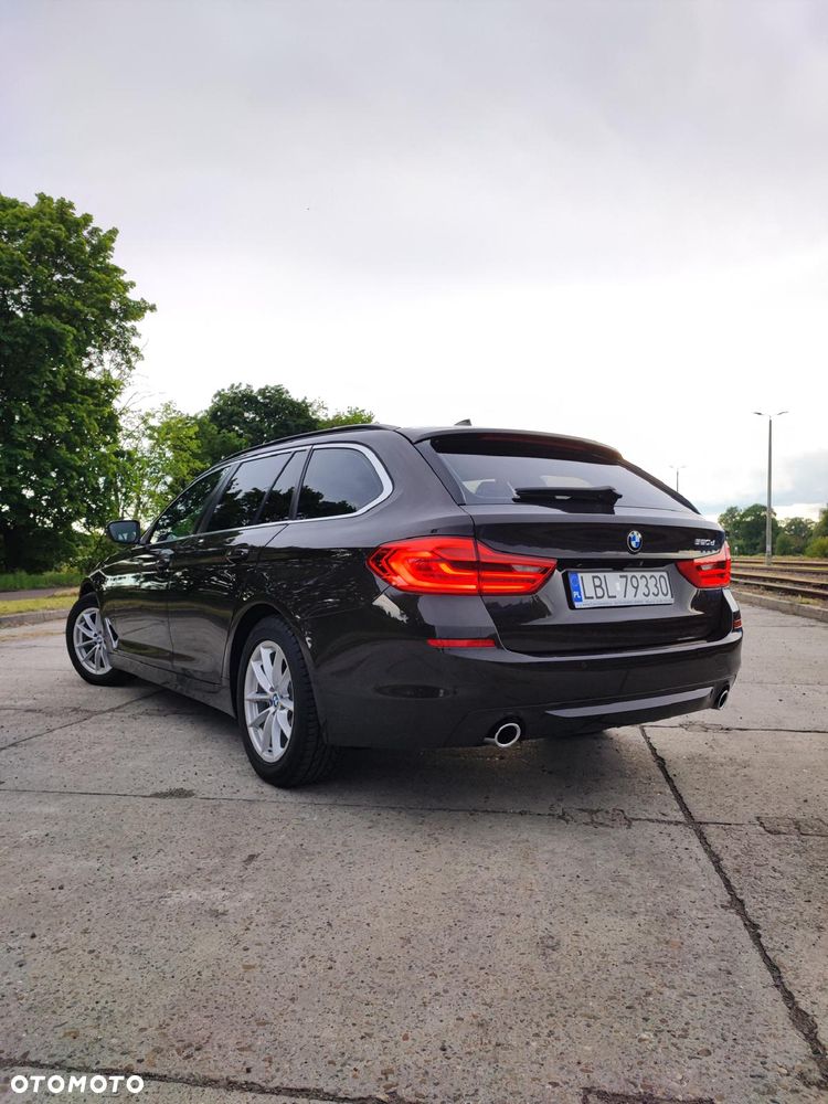 BMW Seria 5 520d - 11