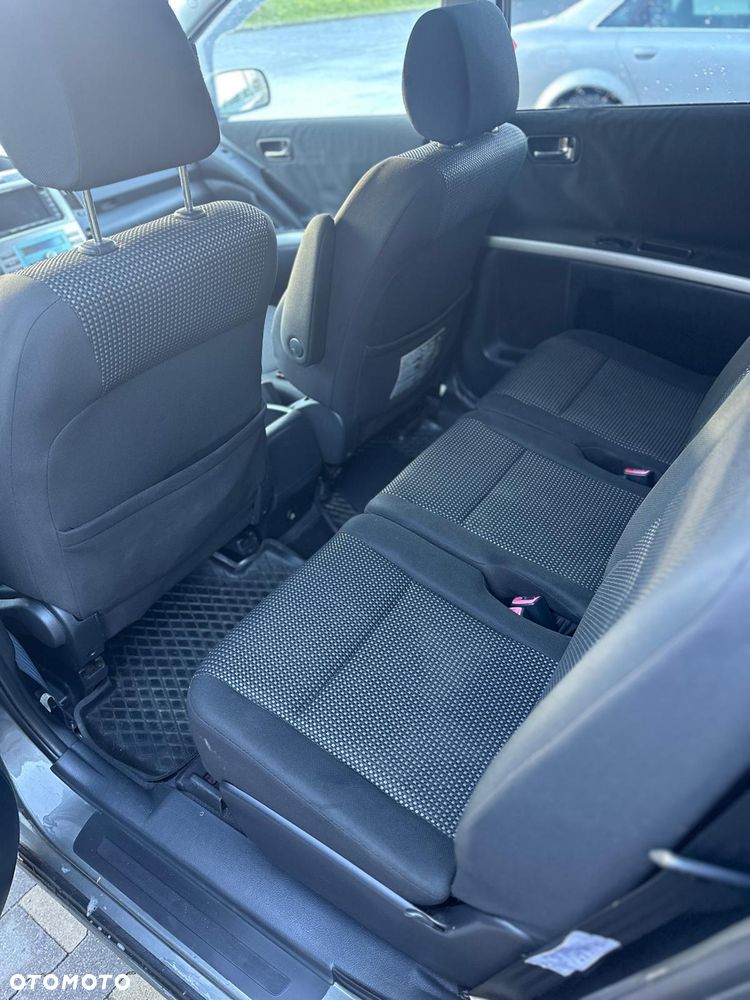 Toyota Corolla Verso 2.2 D-4D X 7os - 13