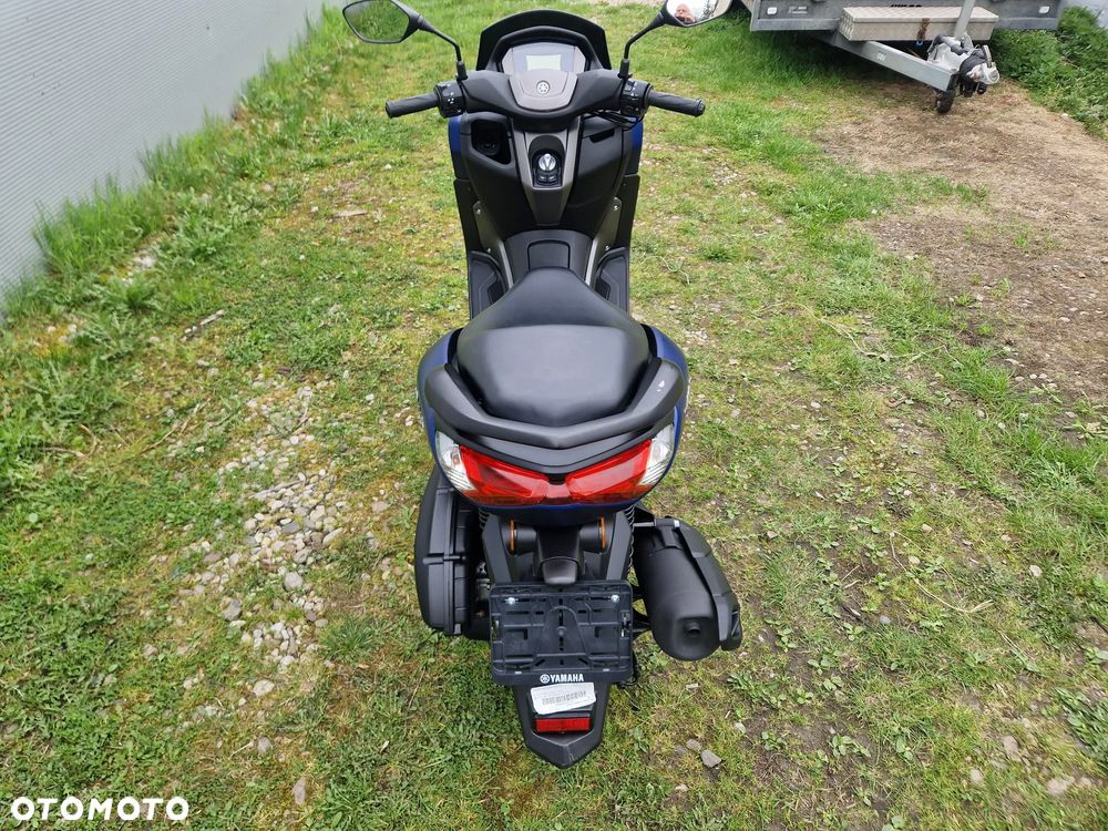 Yamaha NMAX - 9