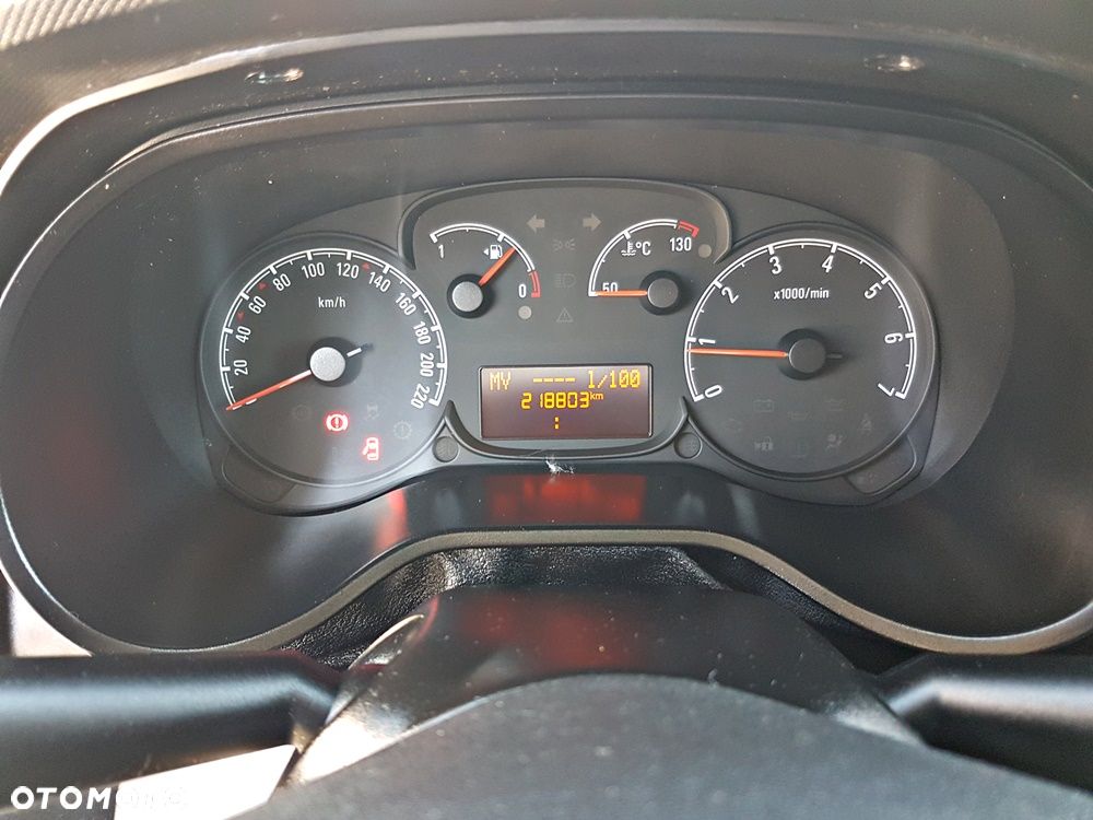 Opel COMBO - 13