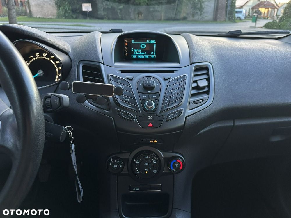 Ford Fiesta - 18