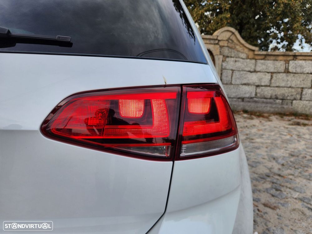 VW Golf 2.0 TDI BlueMotion Edition - 51