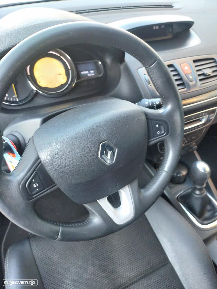 Renault Mégane 1.5 dCi Dynamique - 7
