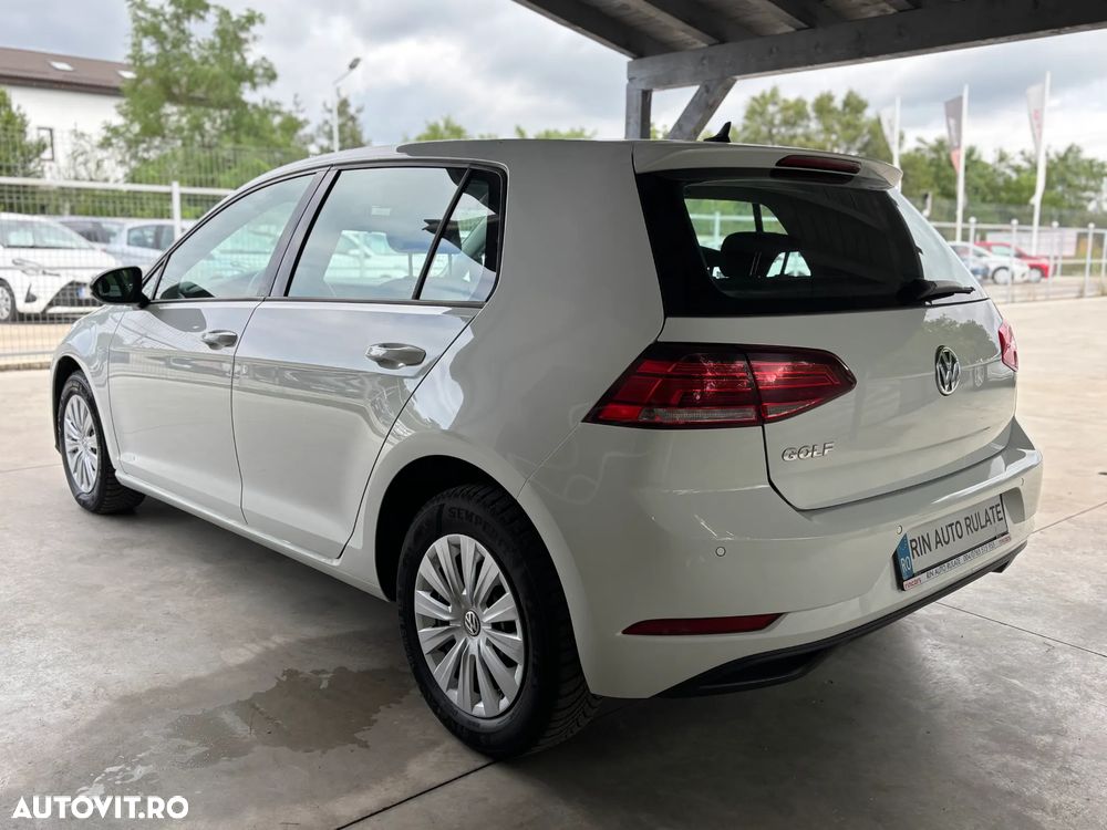 Volkswagen Golf 1.6 TDI Comfortline - 9
