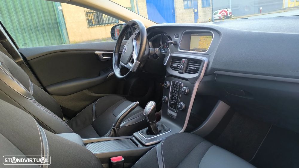 Volvo V40 1.6 D2 Eco Momentum - 3