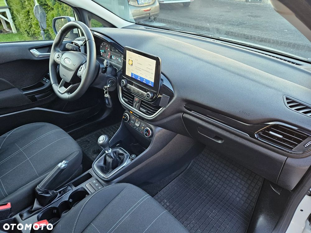 Ford Fiesta 1.0 EcoBoost S&S COOL&CONNECT - 23