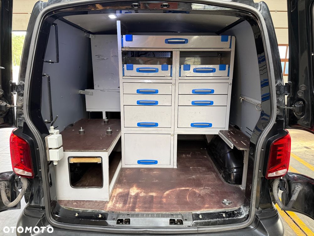 Volkswagen Transporter - 9