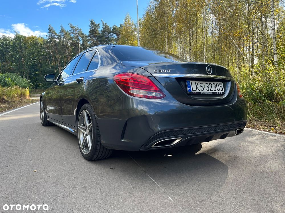 Mercedes-Benz Klasa C 300 7G-TRONIC AMG Line - 5