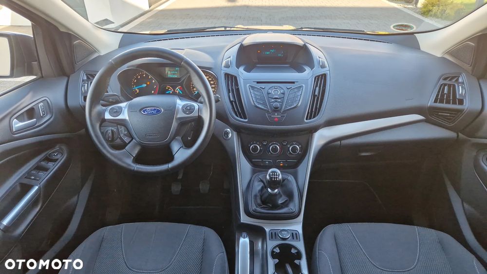 Ford Kuga 1.6 EcoBoost 2x4 Titanium - 7